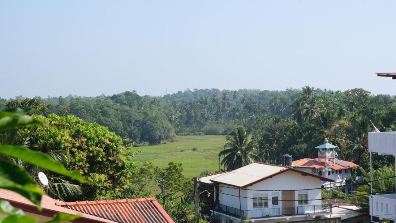 Villa Hilltop By Yehansa With Unlimited Fiber Wifi ヒッカドゥワ エクステリア 写真