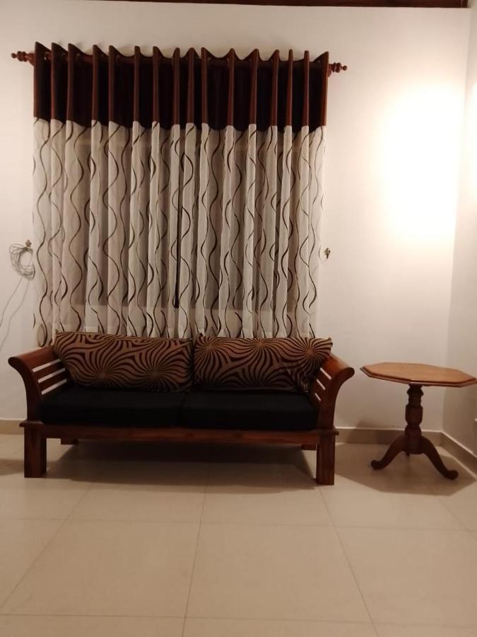 Villa Hilltop By Yehansa With Unlimited Fiber Wifi ヒッカドゥワ エクステリア 写真
